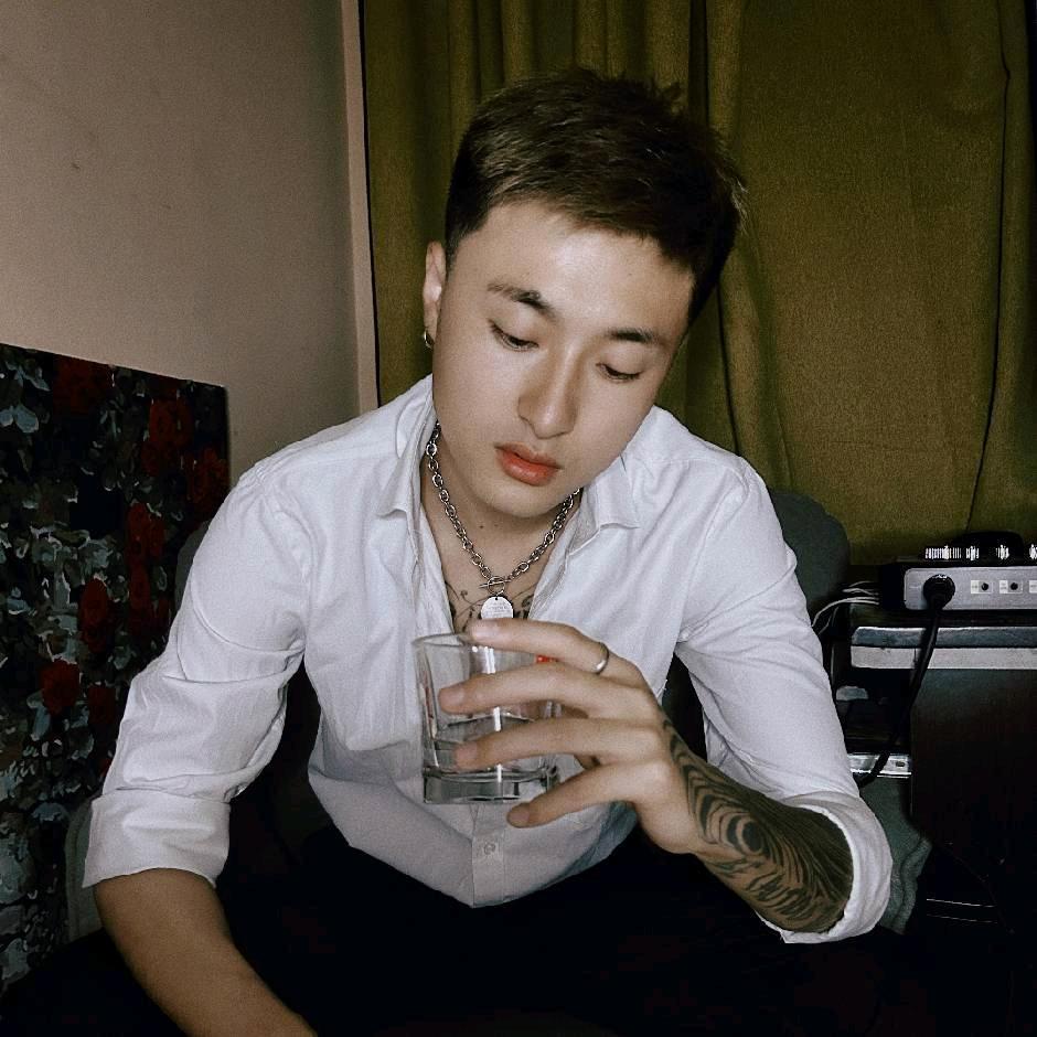小波男士🐲 🐷