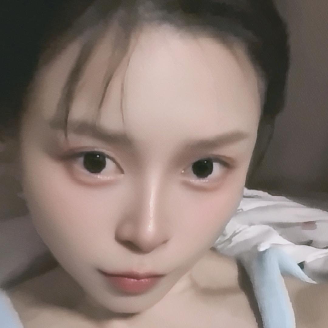 雨荷尖上的水珠