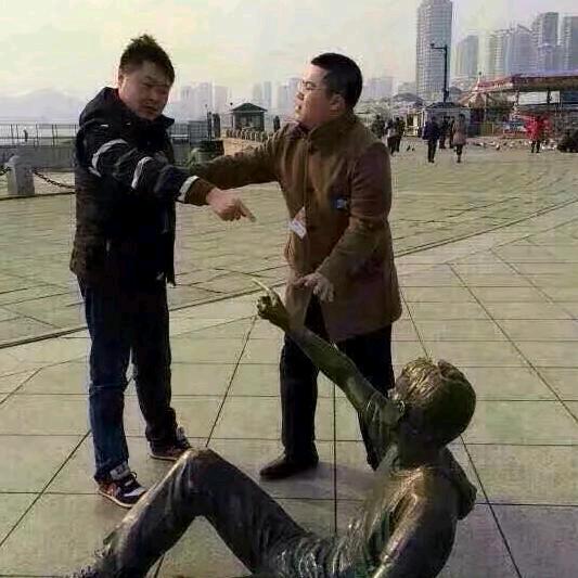 在路上；