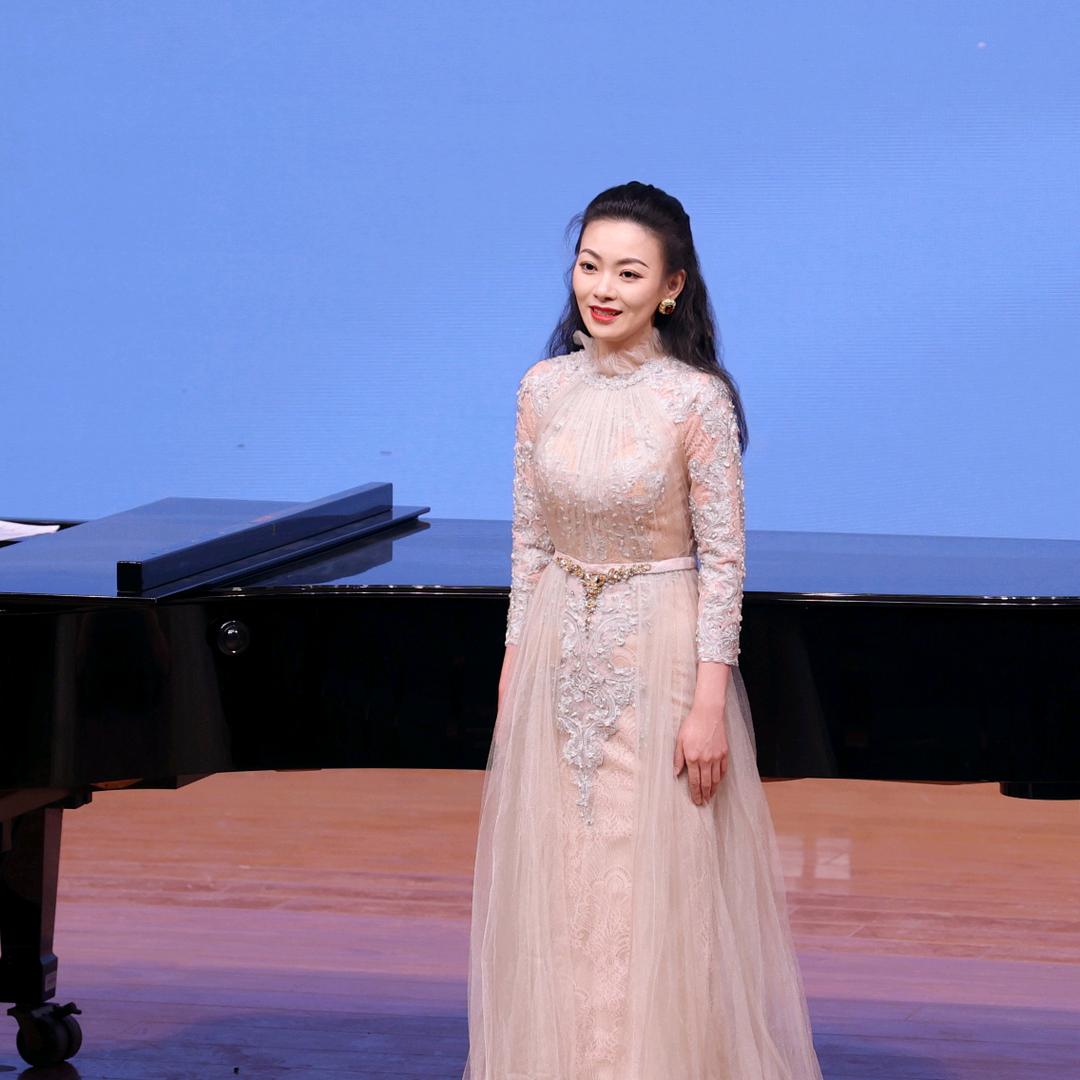 Teacher-Luo