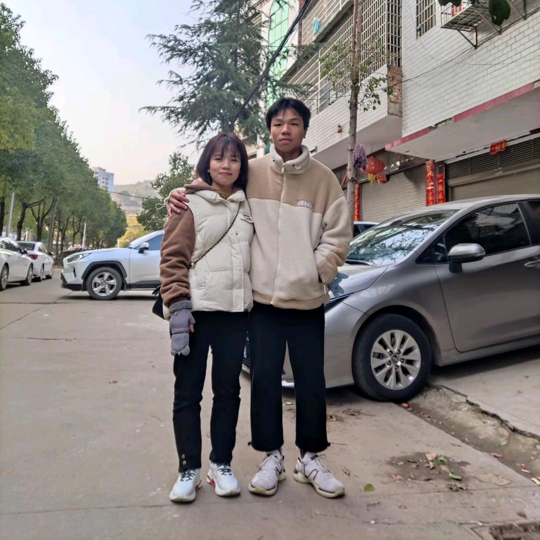 周亚利
