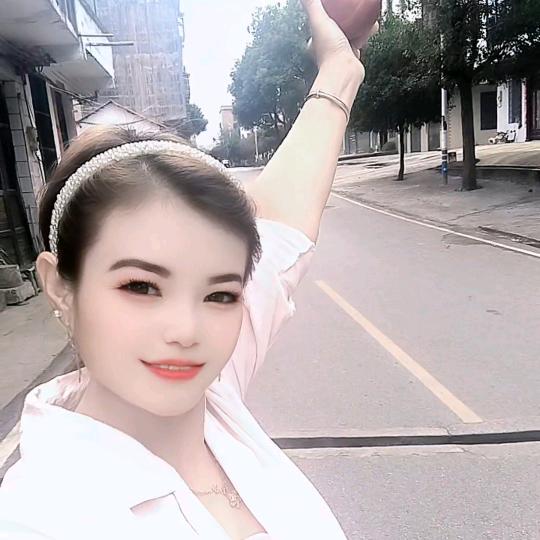 行廊腰鼓队芳姐