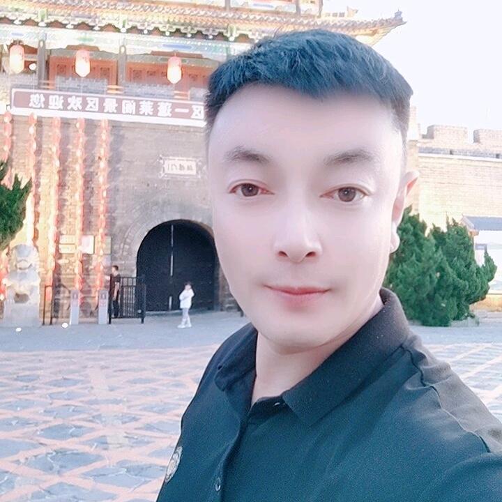 ，广州服装尾货批发供应链，阿成