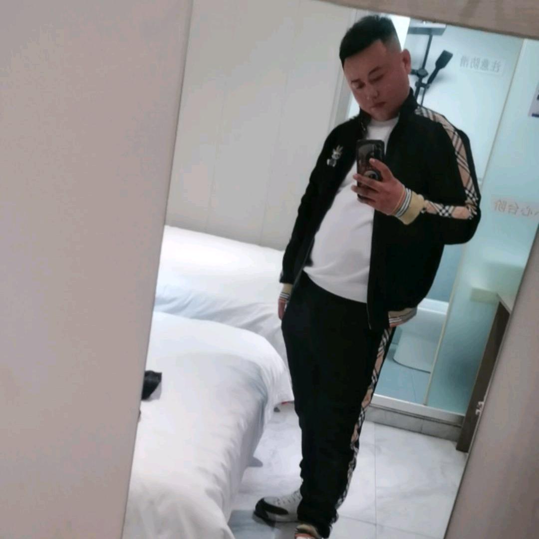 晓峰有点凉呀