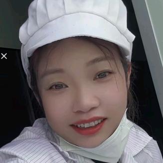 小龙姐每晚10.20分首播