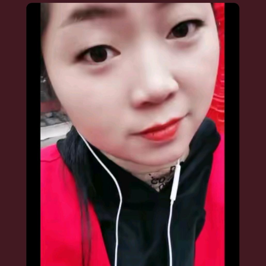 👑小芳