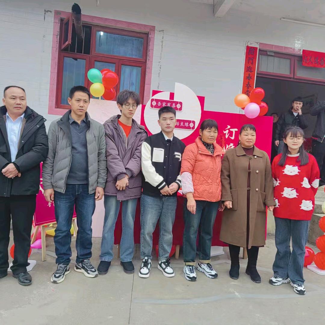 两个孩子的妈妈🍓🍓🍓🍓🍓🍓陈