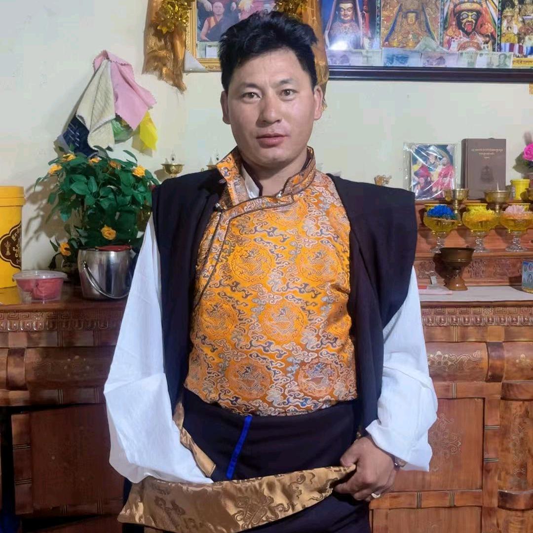 康巴男子