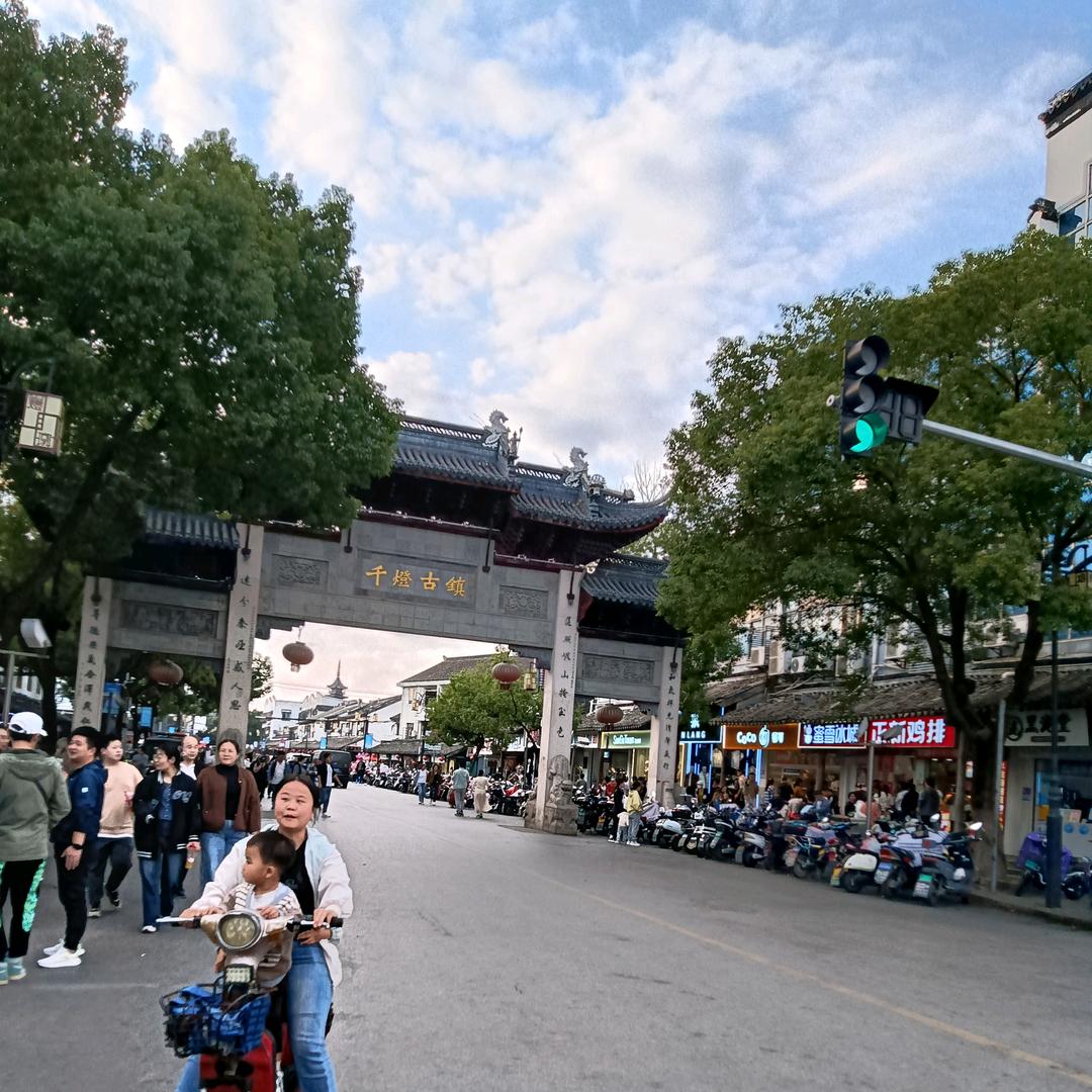 我就是一个笑话，，80后的老阿姨