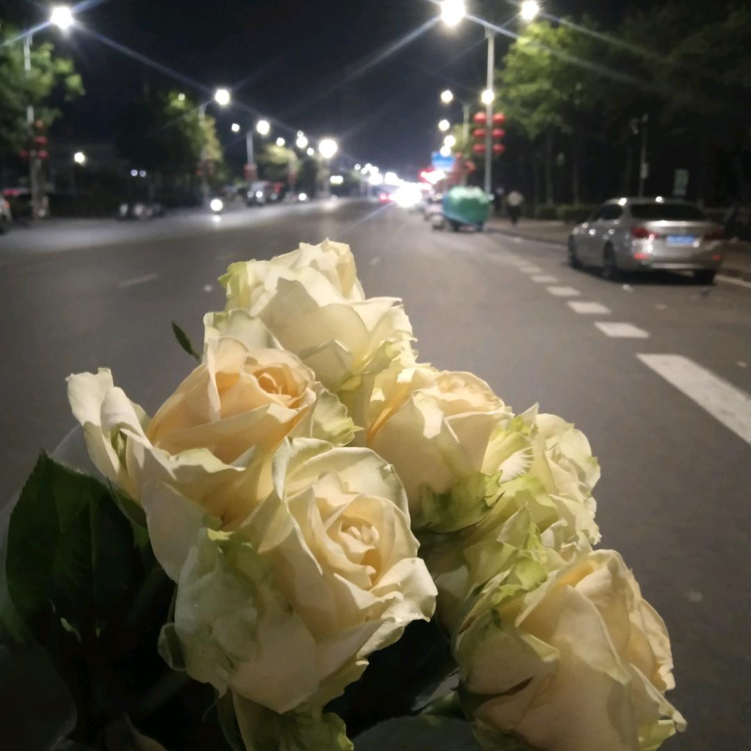 @莉