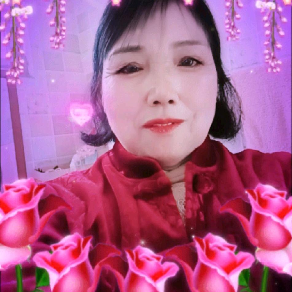樊斌英住在武冈市一中边爱跳舞💃爱唱歌