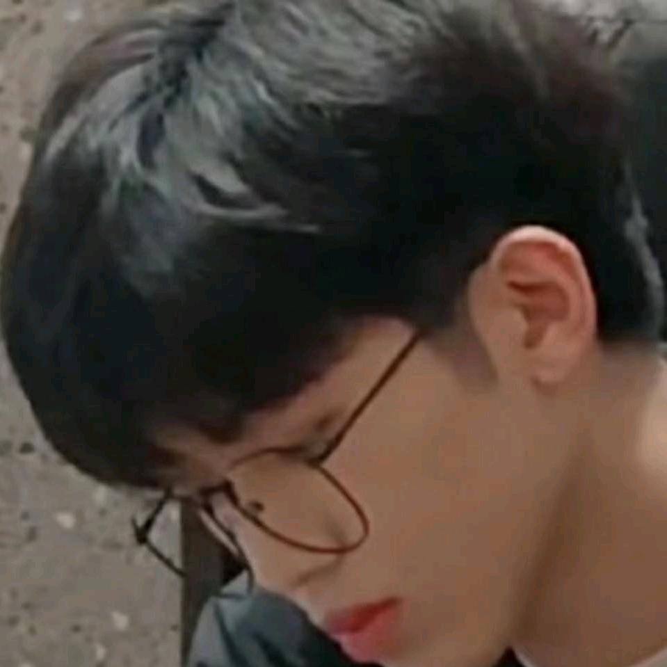 然然忘带卡📸