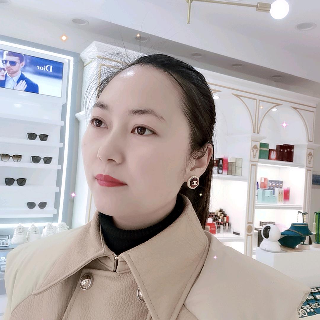 万山路《名品阁》