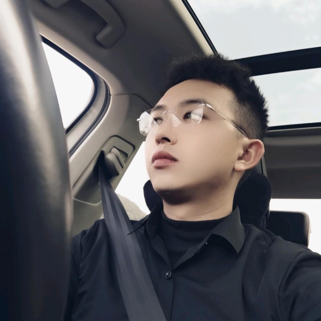 卢先生👹(⁎⁍̴̛ᴗ⁍̴̛⁎)