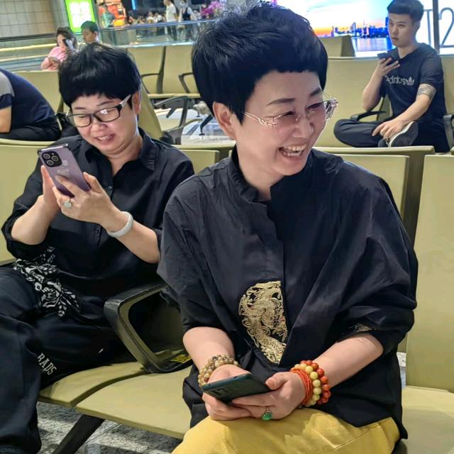 窦豆🐯🐶🐴🐍