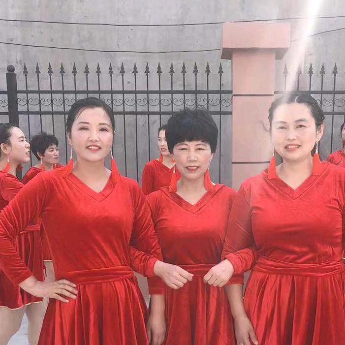 《爱家餐具城》 有赞必回