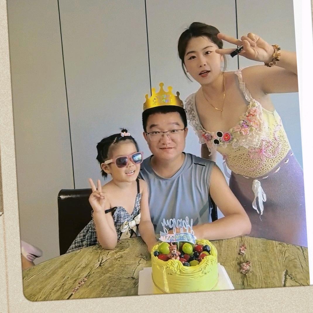 🍼轶然崽崽🍼