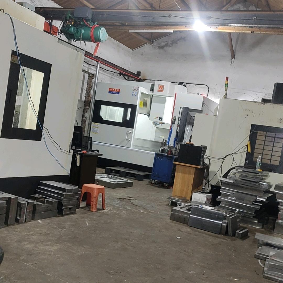 小正数控镗床，铣床加工