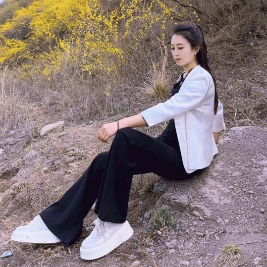 杨荣Fairy:-)拒绝连赞。