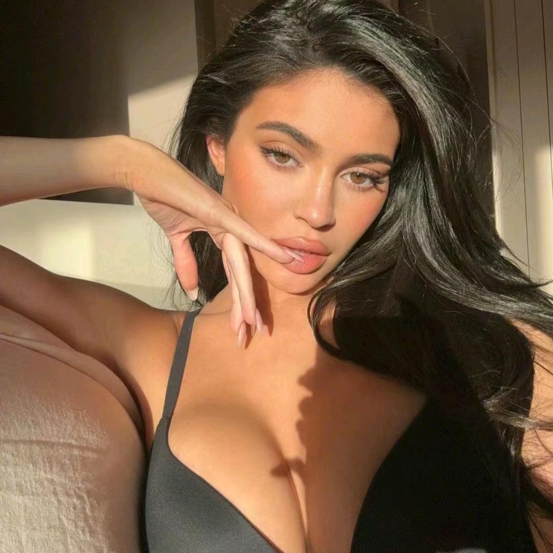 kylie🤫