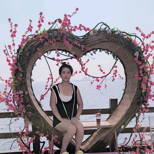 乌密草植物染发头疗馆(辛章店)专用号