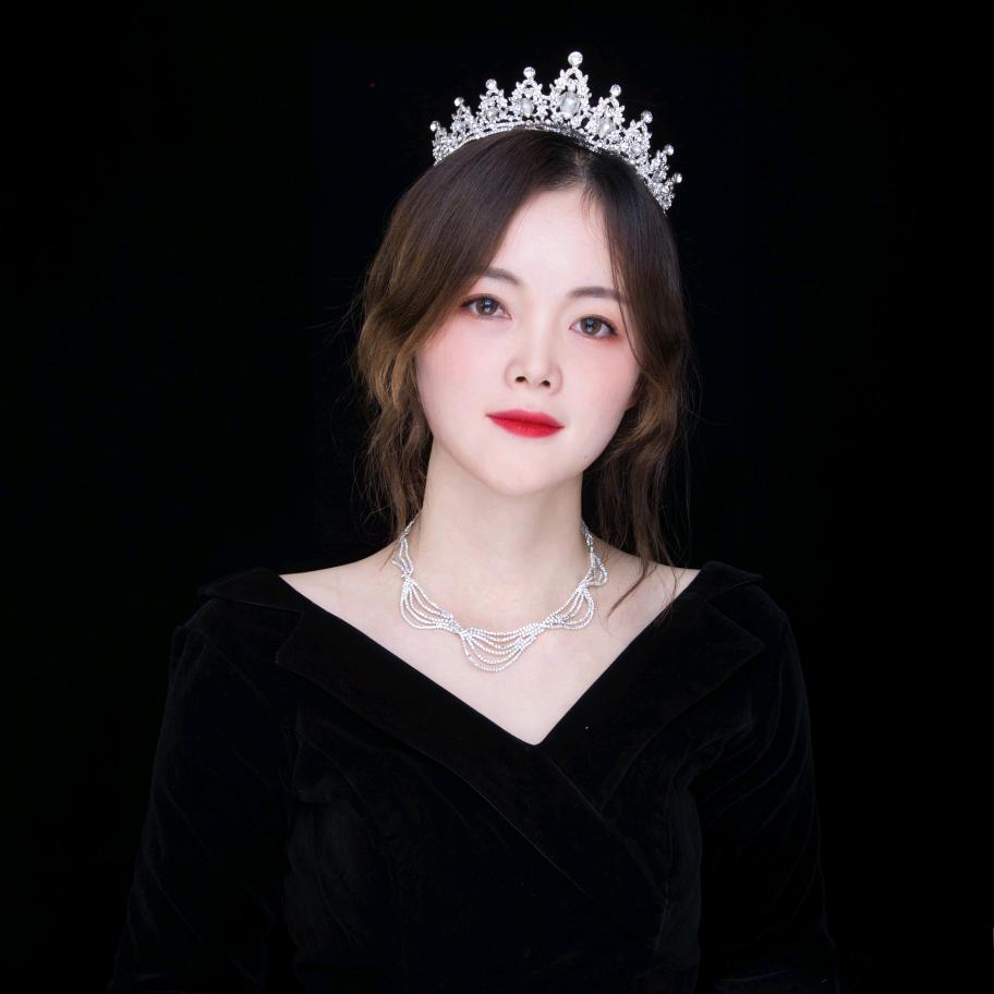 @庄寨芊芊秀靓源☞qina