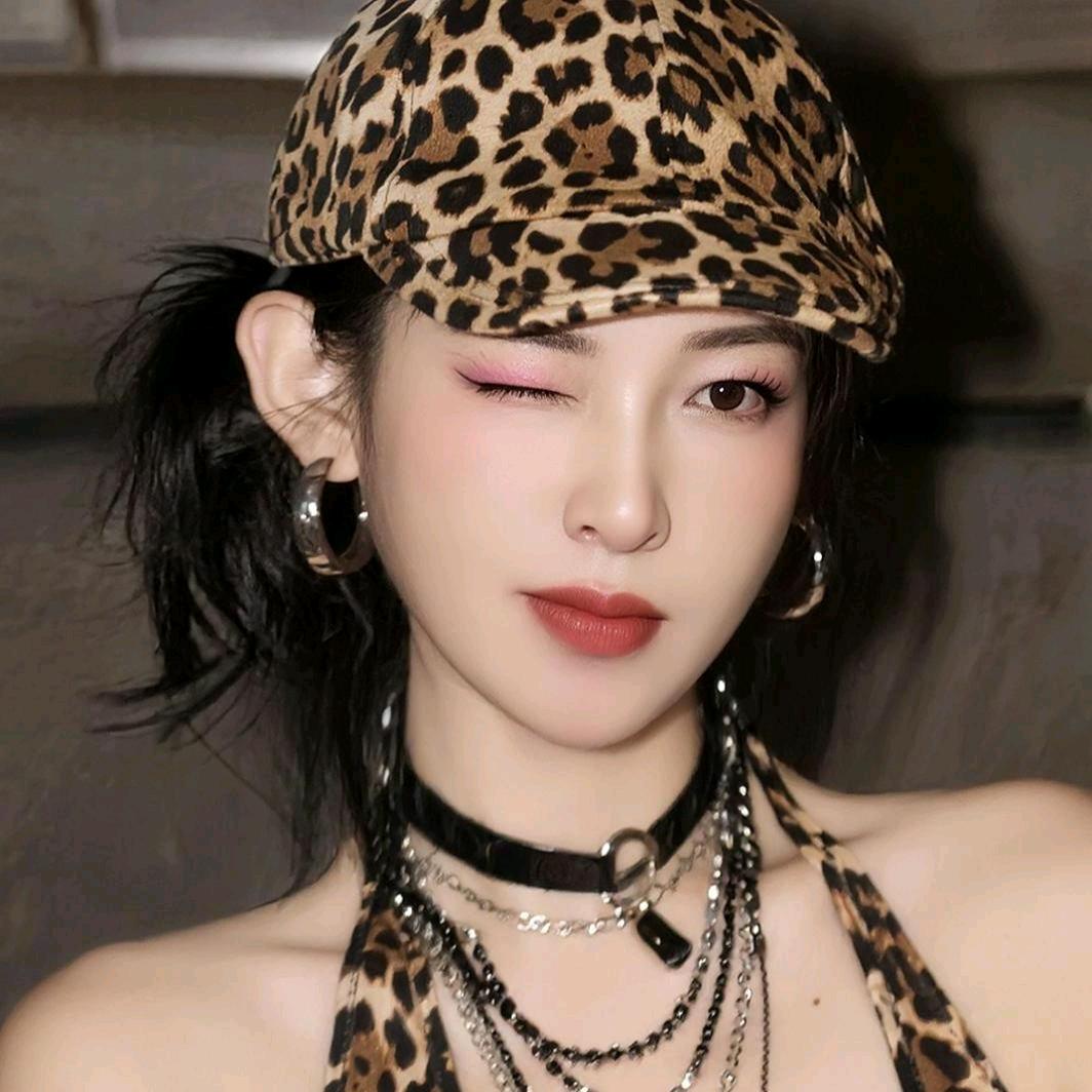 莉姐小号首播(求守护)对口型唱歌。。