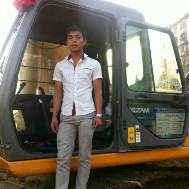 长沙挖机小刚哥