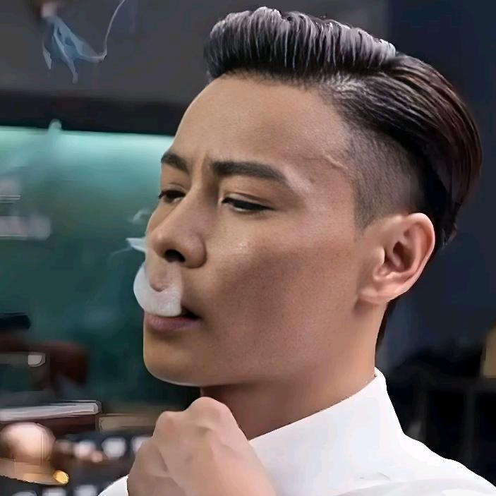 三哥 ᅟᅠ        ‍