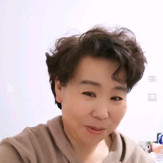 四姐，（橱窗好物）