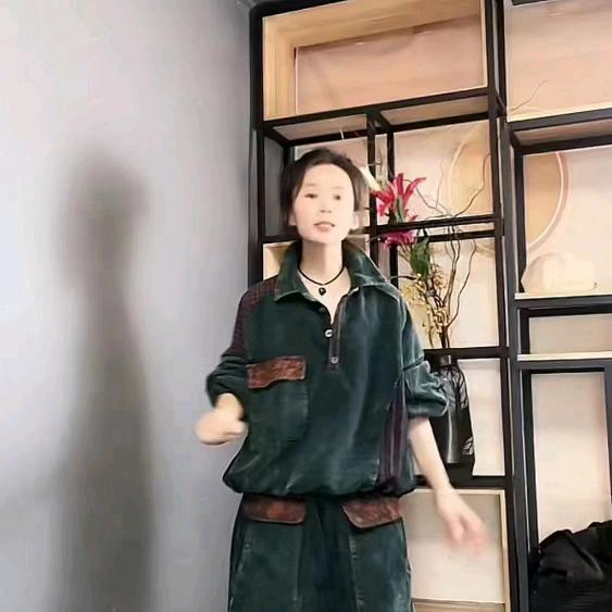 澧县欢乐城潮流街素妍女装
