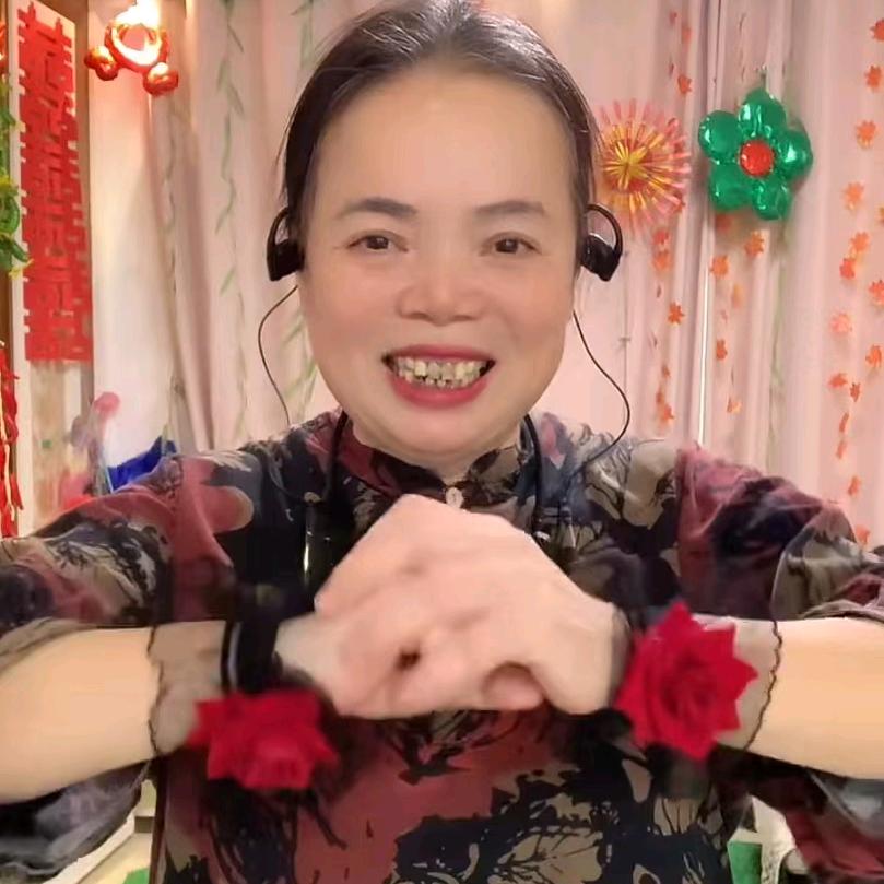 可乐姐2（走路主播）