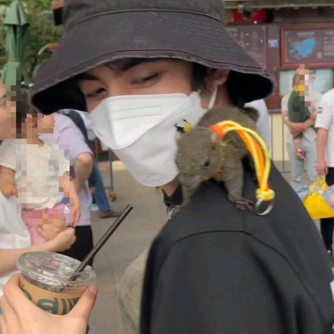 🌈小凡凡吖！，