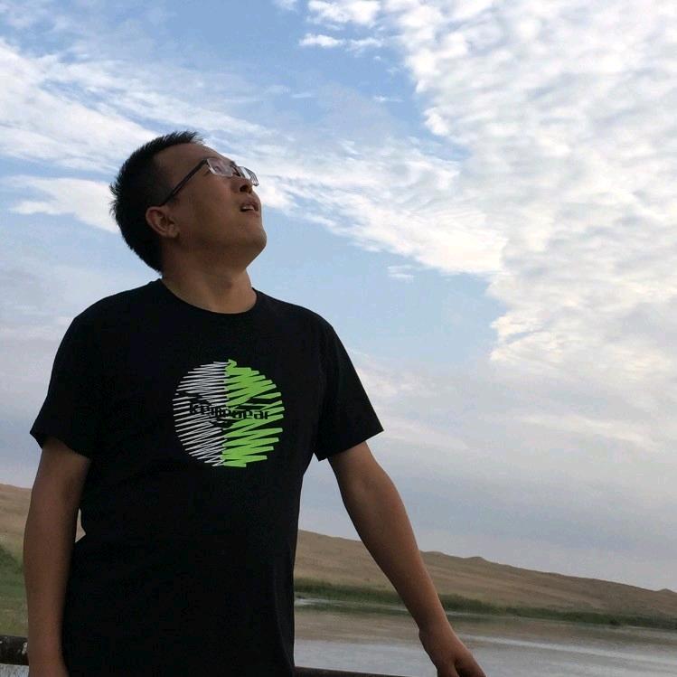 云淡峰高