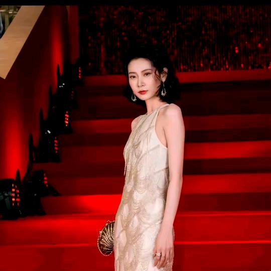 陈什么陈(爆款女装)10.10皮草盛典