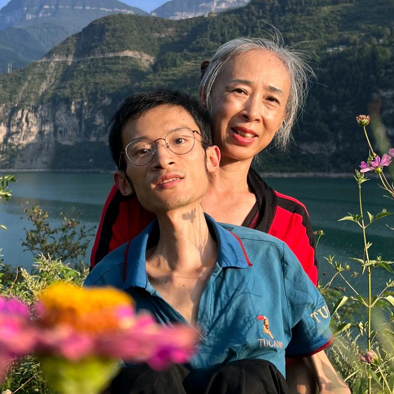欣哥与妈妈