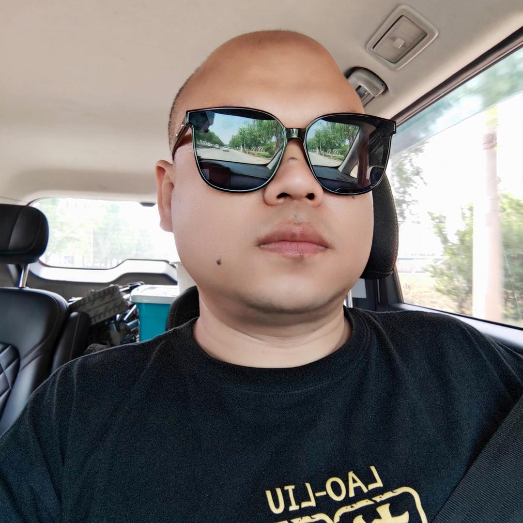 @大脑门儿嘚啵嘚@