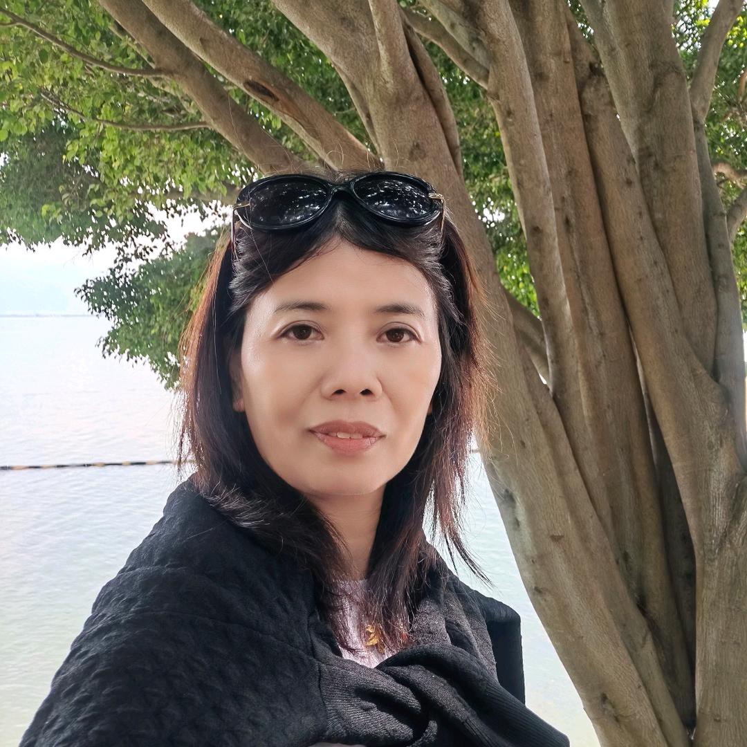黄丽琴: