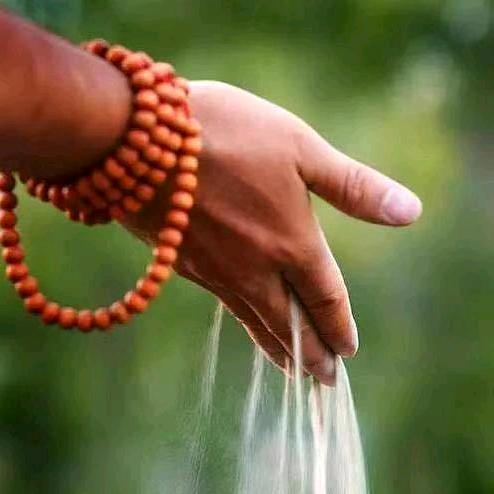 万丈红尘三杯酒