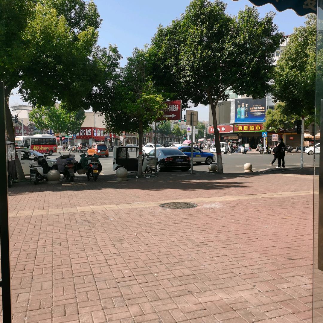 拉萨天团吴哥