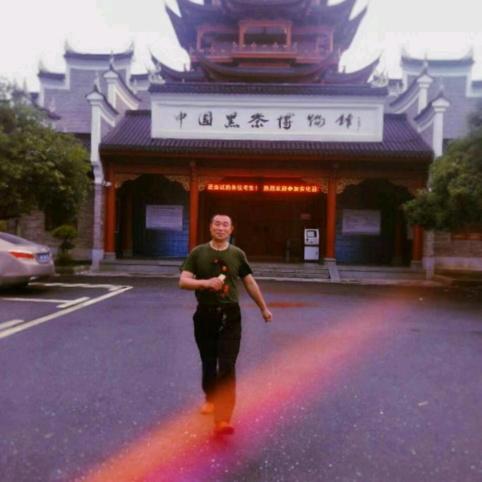 唐派演艺候大海