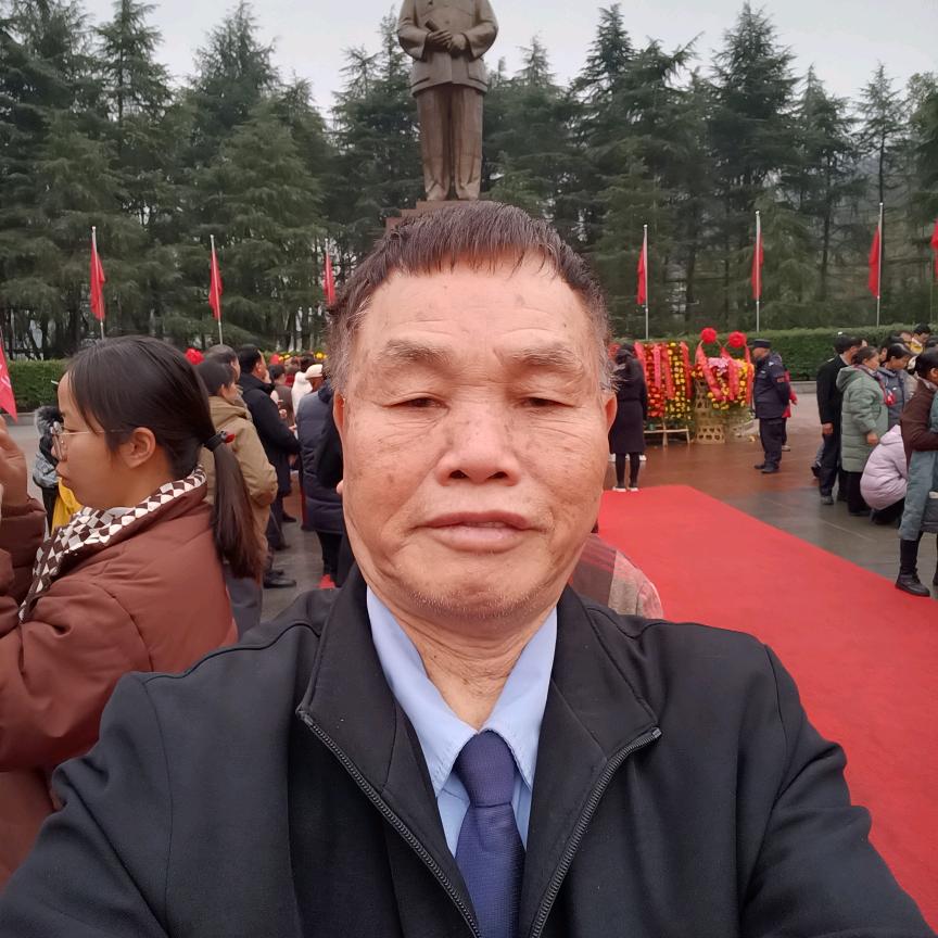 帅哥美女你们为祖国争光能打胜仗人民永远地