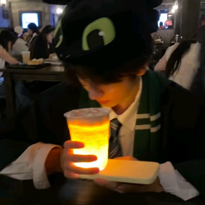 橘昱大王头像