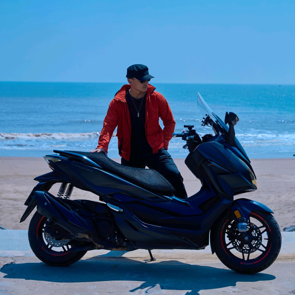 东极（轨迹天空）