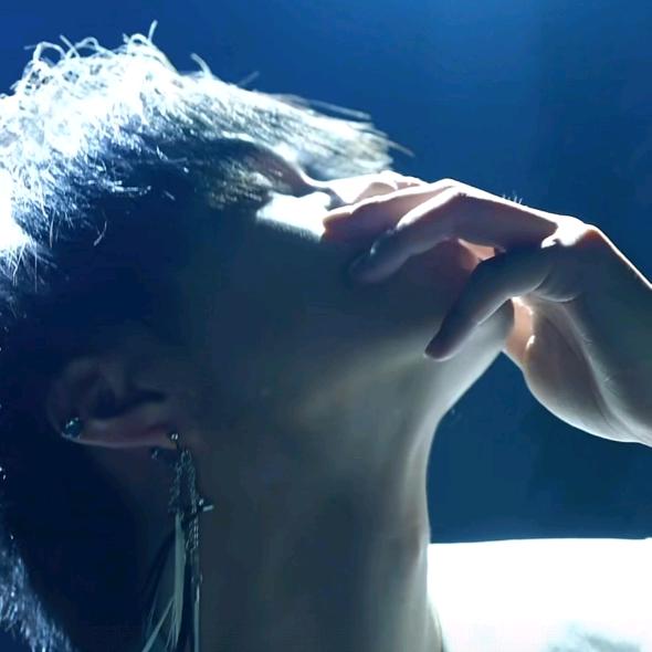 周子鞘ฅ（万年小三三儿版）