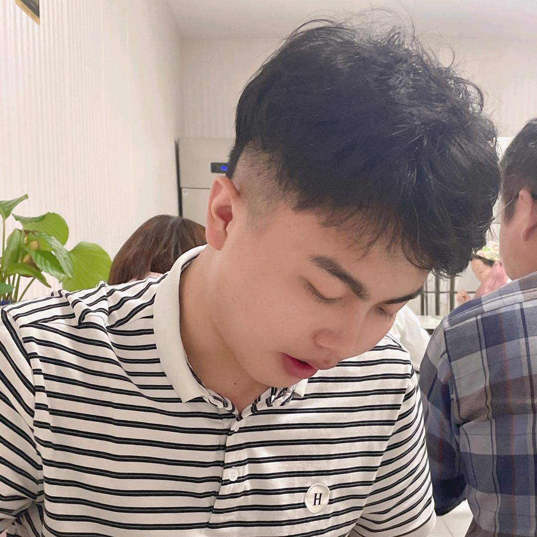 不服气的小晋