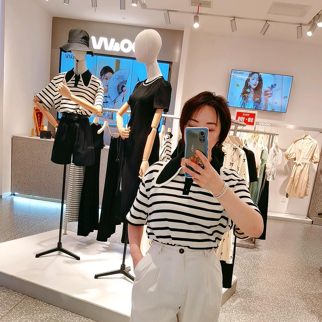 卖衣服的，英子