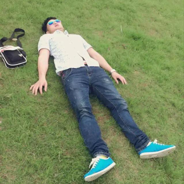 梁少