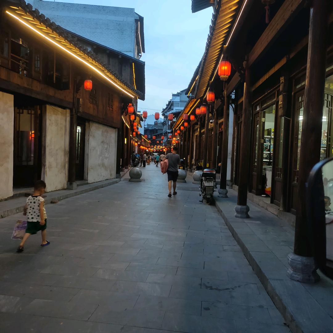 一天二天四三白