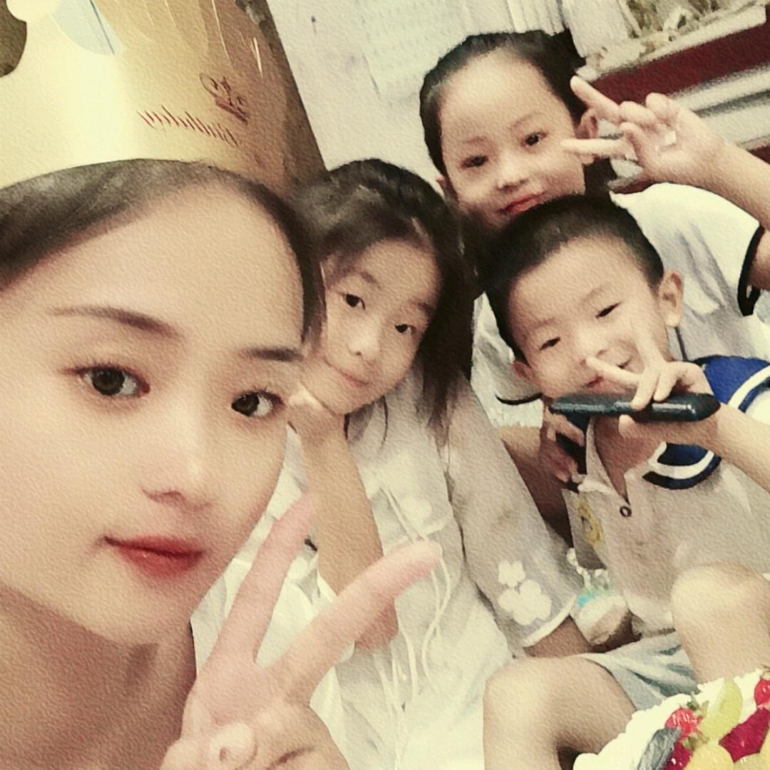 •́.•̀ 🍒 万物皆  🍃 甜